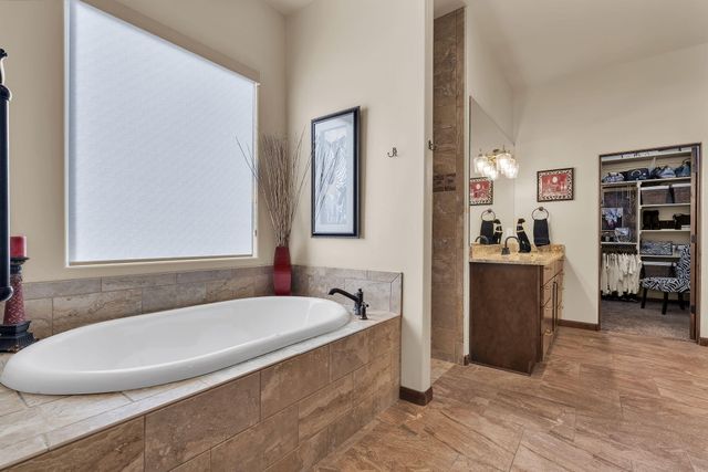 1704 20th Avenue SE, Rio Rancho, NM 87124