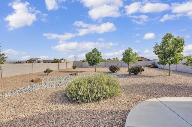 1704 20th Avenue SE, Rio Rancho, NM 87124