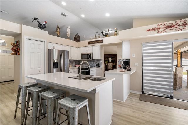 2110 LAINDALE PLACE, Valrico, FL 33596