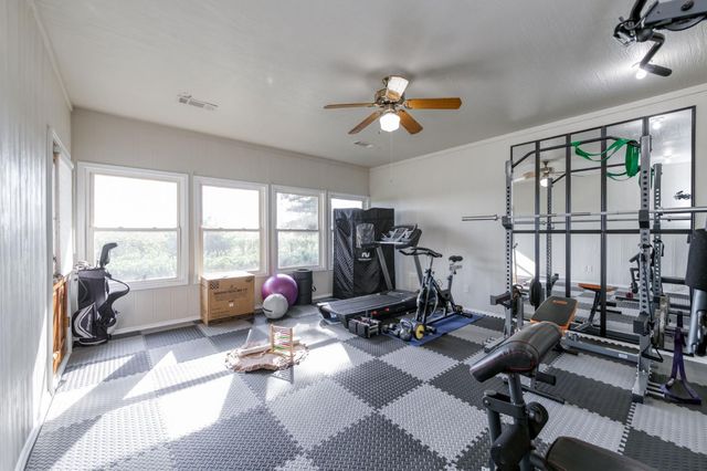 10477 S Henderson Road, Fresno, CA 93706