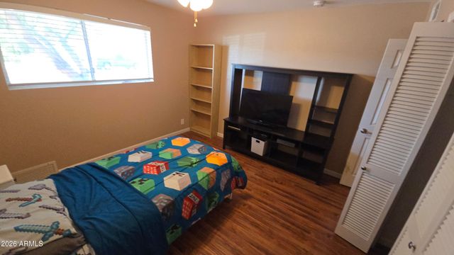 1746 E GREENWAY Street, Mesa, AZ 85203