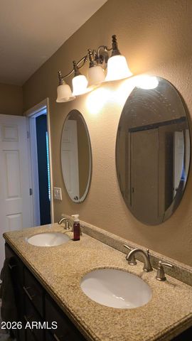 1746 E GREENWAY Street, Mesa, AZ 85203