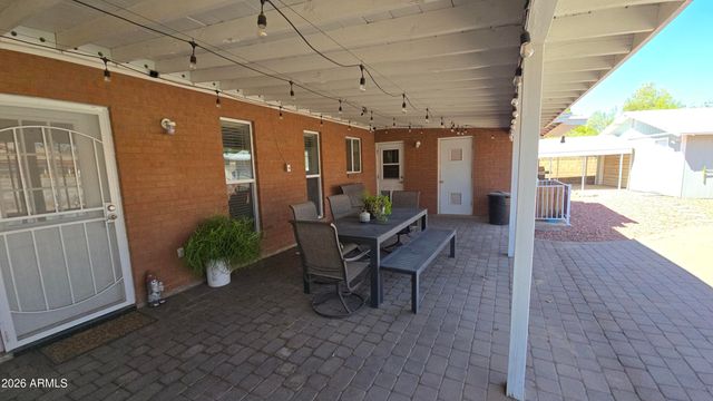 1746 E GREENWAY Street, Mesa, AZ 85203