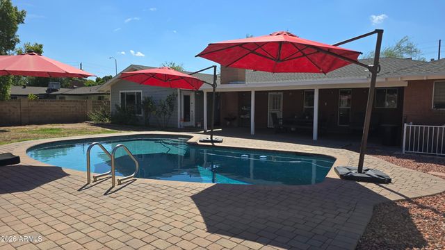 1746 E GREENWAY Street, Mesa, AZ 85203