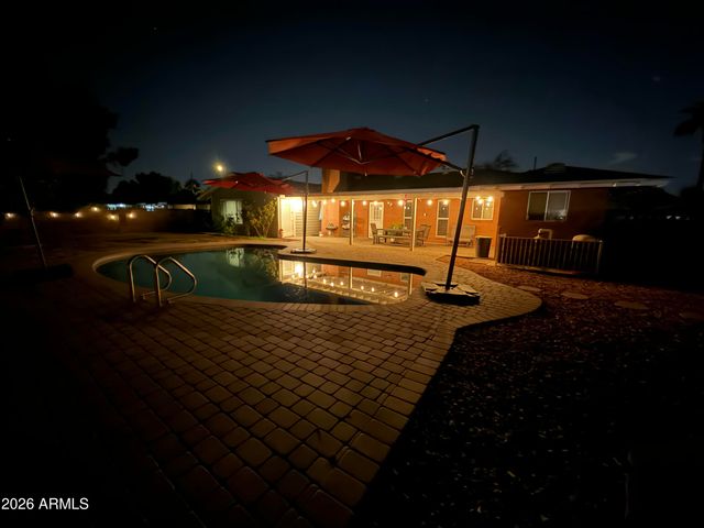 1746 E GREENWAY Street, Mesa, AZ 85203