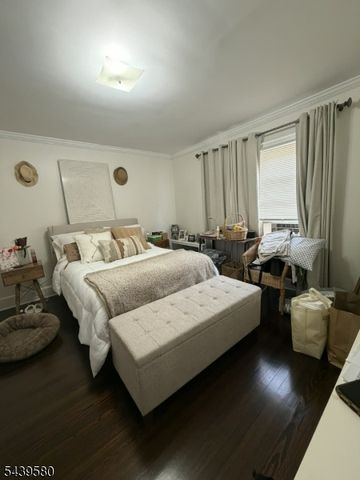 41 Outlook Ave, Hawthorne Boro, NJ 07506