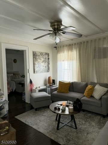 41 Outlook Ave, Hawthorne Boro, NJ 07506