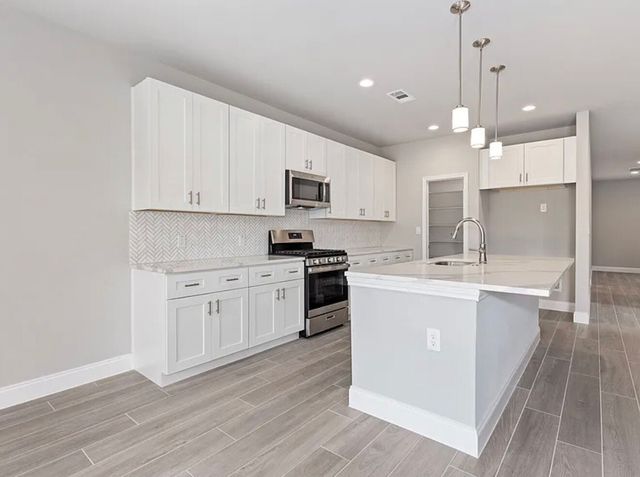 1415 Diceman Avenue, Dallas, TX 75203