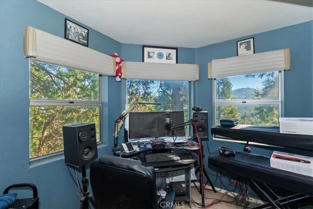 24607 Altdorf Drive, Crestline, CA 92325