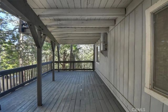 24607 Altdorf Drive, Crestline, CA 92325