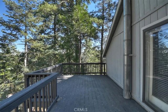24607 Altdorf Drive, Crestline, CA 92325