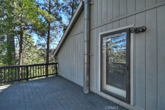 24607 Altdorf Drive, Crestline, CA 92325