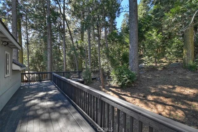 24607 Altdorf Drive, Crestline, CA 92325