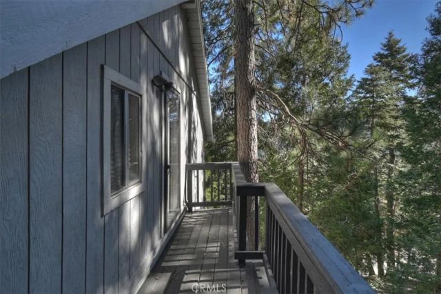 24607 Altdorf Drive, Crestline, CA 92325