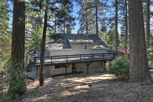 24607 Altdorf Drive, Crestline, CA 92325