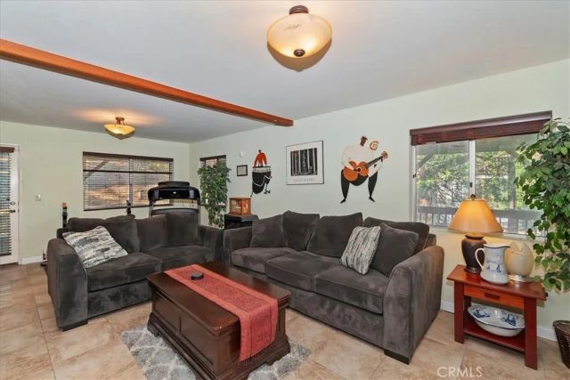 24607 Altdorf Drive, Crestline, CA 92325