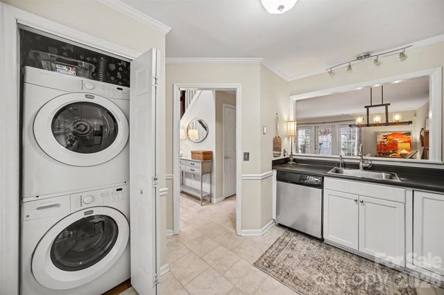 8205 Tradd Court, Charlotte, NC 28210