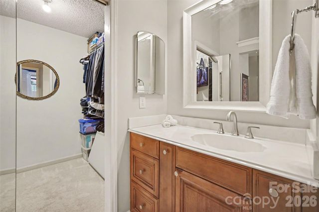 8205 Tradd Court, Charlotte, NC 28210