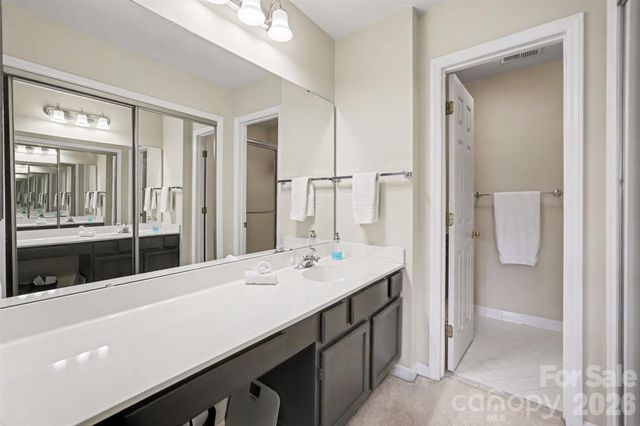 8205 Tradd Court, Charlotte, NC 28210