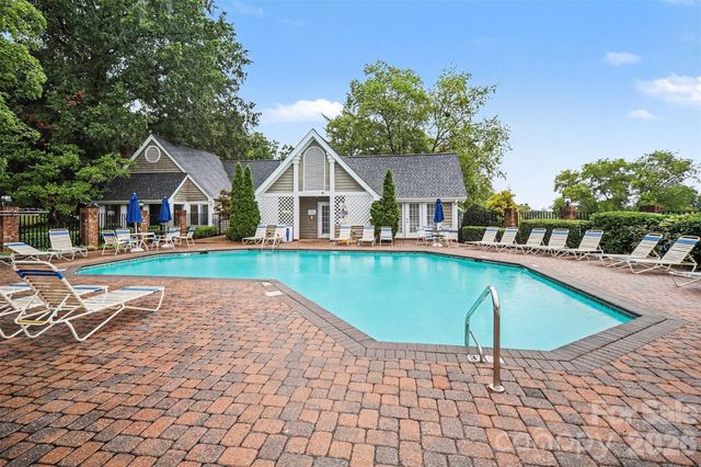 8205 Tradd Court, Charlotte, NC 28210