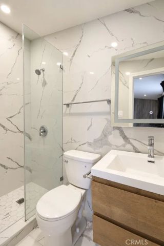 660 Beach Street, Costa Mesa, CA 92627