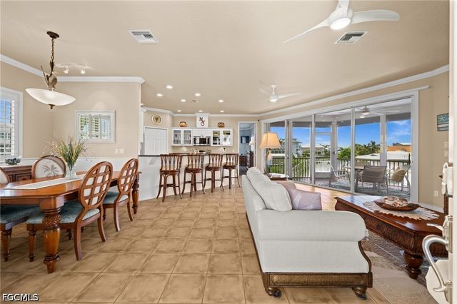 2315 Cherimoya LN, St James City, FL 33956