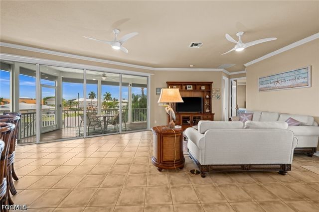 2315 Cherimoya LN, St James City, FL 33956