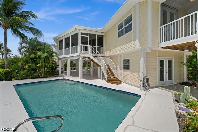 2315 Cherimoya LN, St James City, FL 33956