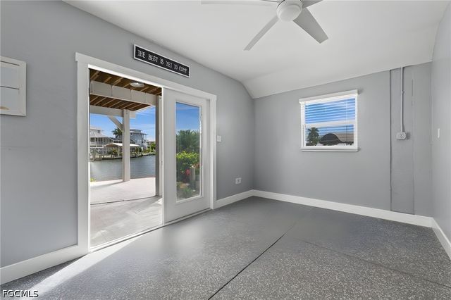 2315 Cherimoya LN, St James City, FL 33956