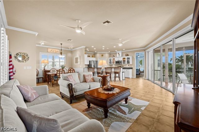 2315 Cherimoya LN, St James City, FL 33956