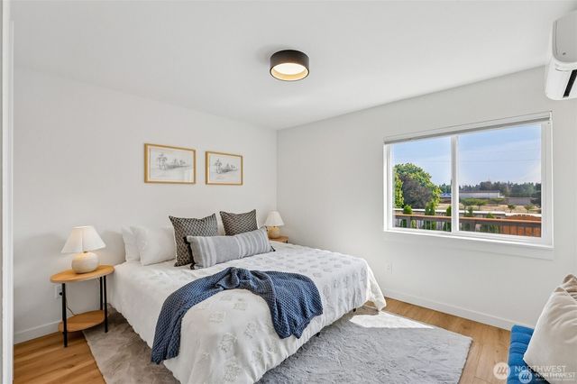 12038 N Park Avenue N, Seattle, WA 98133