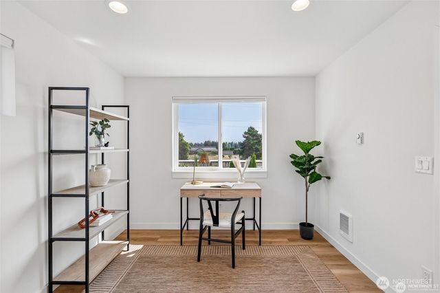 12038 N Park Avenue N, Seattle, WA 98133