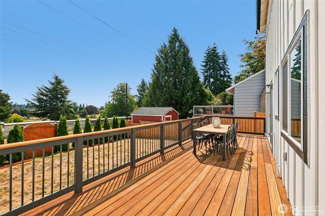 12038 N Park Avenue N, Seattle, WA 98133