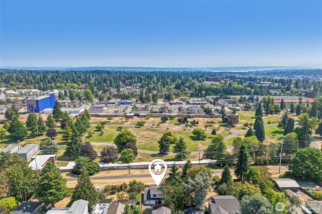 12038 N Park Avenue N, Seattle, WA 98133