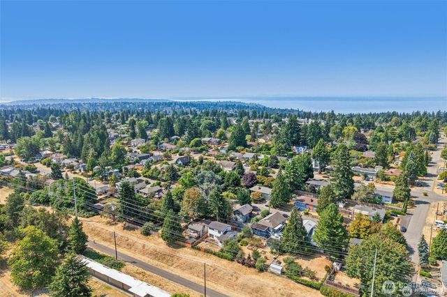 12038 N Park Avenue N, Seattle, WA 98133