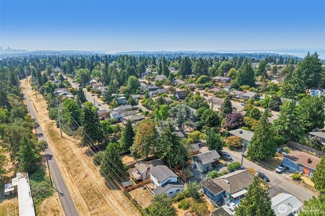 12038 N Park Avenue N, Seattle, WA 98133