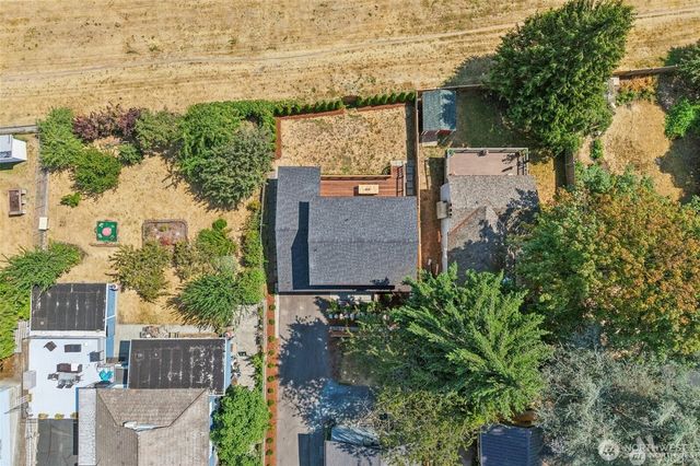 12038 N Park Avenue N, Seattle, WA 98133