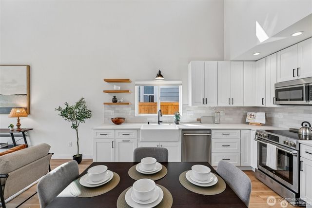 12038 N Park Avenue N, Seattle, WA 98133