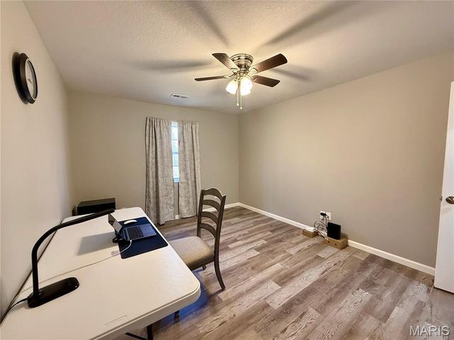 329 Apple Park Way, Poplar Bluff, MO 63901