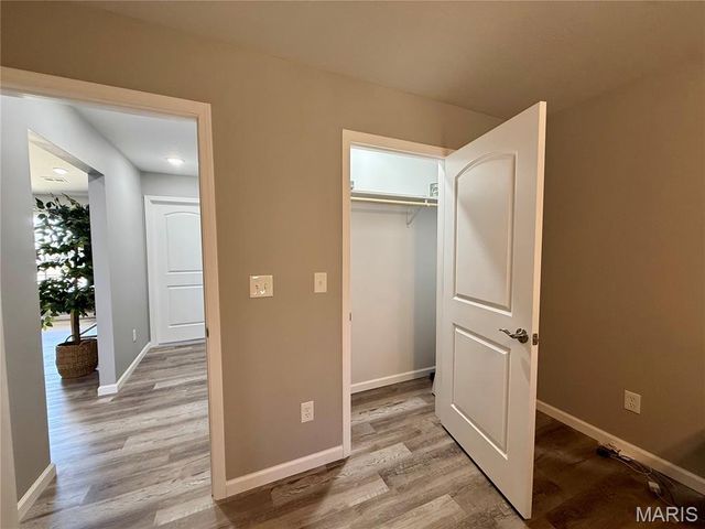 329 Apple Park Way, Poplar Bluff, MO 63901