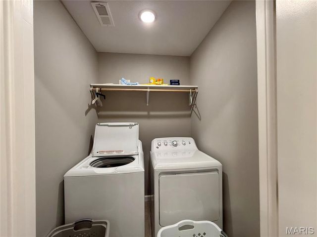 329 Apple Park Way, Poplar Bluff, MO 63901