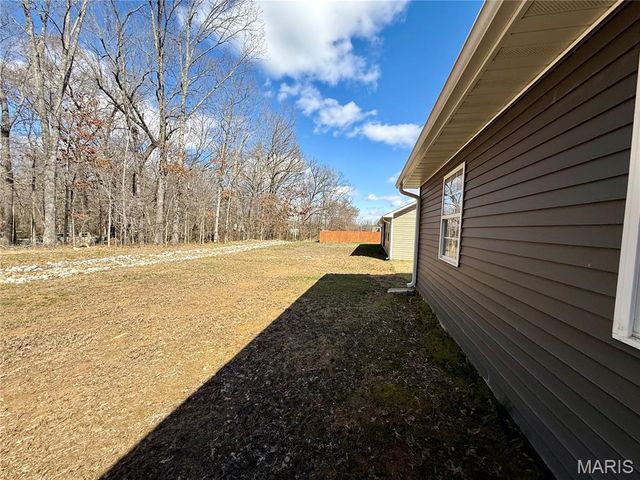 329 Apple Park Way, Poplar Bluff, MO 63901