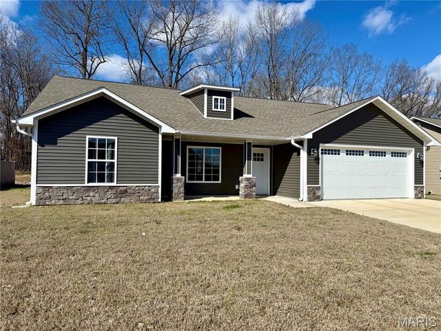 329 Apple Park Way, Poplar Bluff, MO 63901