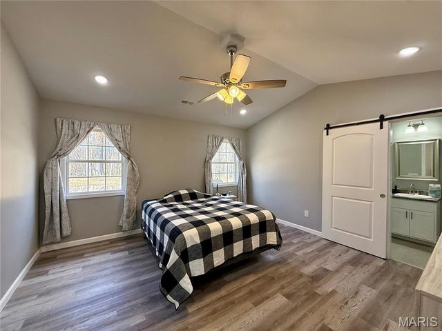 329 Apple Park Way, Poplar Bluff, MO 63901