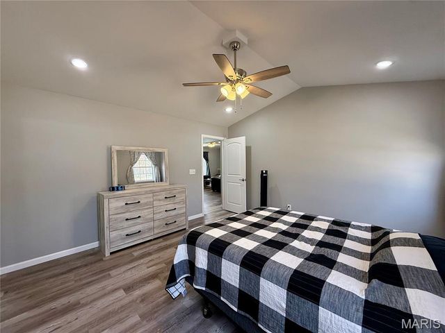 329 Apple Park Way, Poplar Bluff, MO 63901