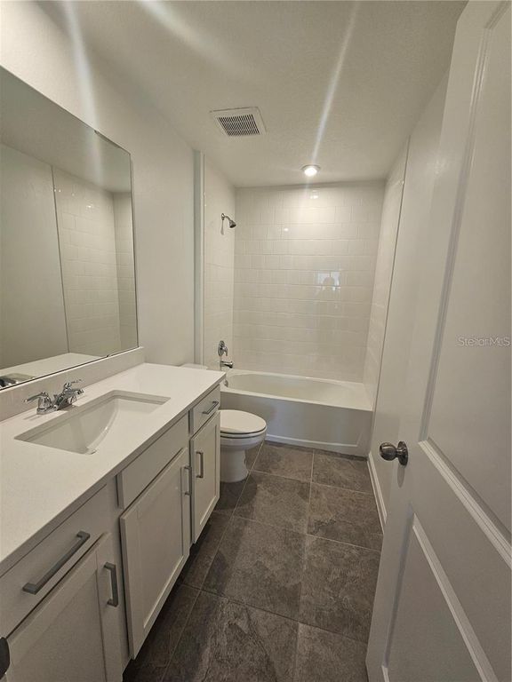 Image 14 of property listing at 11459 SUNSAIL AVENUE, Orlando, FL 32832