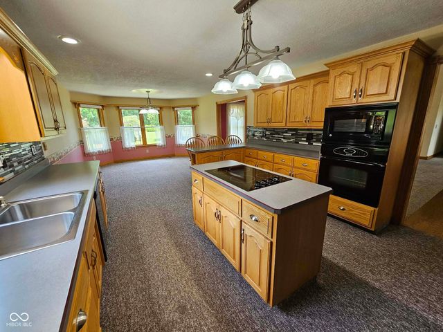 8709 W 1400 N, Elwood, IN 46036