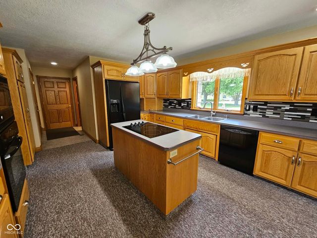8709 W 1400 N, Elwood, IN 46036