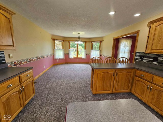 8709 W 1400 N, Elwood, IN 46036