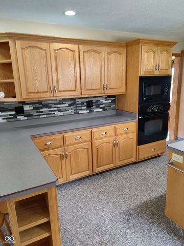 8709 W 1400 N, Elwood, IN 46036